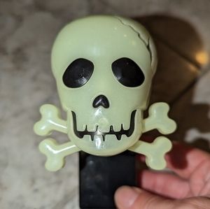 Bath & Body Works Glow-in-the-Dark Skull Crossbones Wallflower Diffuser